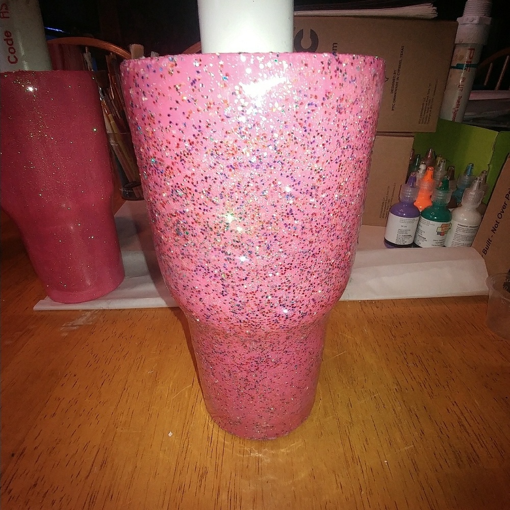 Pink Rtic tumbler - Picture 2 of 4